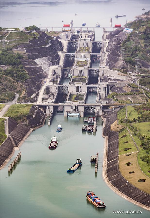 #CHINA-ECONOMY-Q1-GDP-GROWTH (CN)