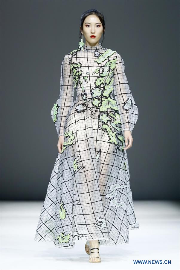 CHINA-BEIJING-GRADUATE FASHION WEEK (CN)