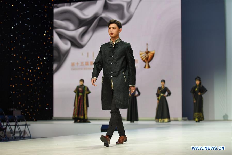 CHINA-INNER MONGOLIA-HOHHOT-COSTUME FESTIVAL (CN)