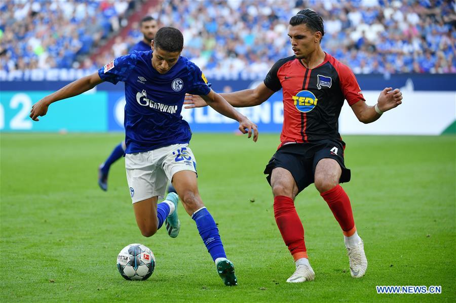 (SP)GERMANY-GELSENKIRCHEN-SOCCER-BUNDESLIGA-SCHALKE 04 VS HERTHA BSC