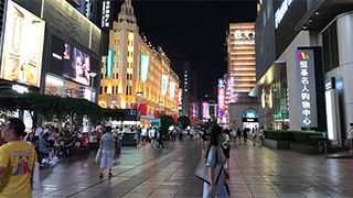 購物中心供大于求 誰能活得更好？