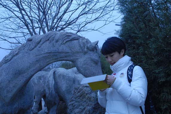 組圖：數碼模特寶兒帶你走京西古道