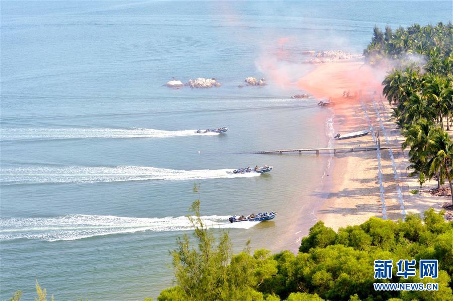 (人民海軍70年·新華全媒頭條·圖文互動)(9)向著深藍出發——獻給人民海軍成立70周年
