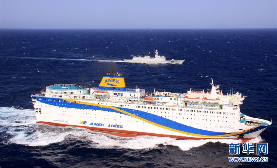 (人民海軍70年·新華全媒頭條·圖文互動)(12)向著深藍出發——獻給人民海軍成立70周年