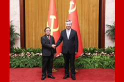 李希同老撾人革黨中央政治局委員、中央紀委書記、國家監察總署署長坎潘舉行會談