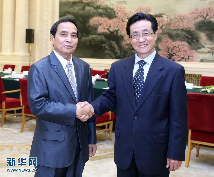 7月7日，中共中央書記處書記、中央紀(jì)委副書記趙洪祝在北京同老撾人民革命黨中央政治局委員、中央紀(jì)委書記、政府副總理本通率領(lǐng)的老撾人民革命黨代表團(tuán)舉行工作會談。新華社記者 姚大偉 攝 