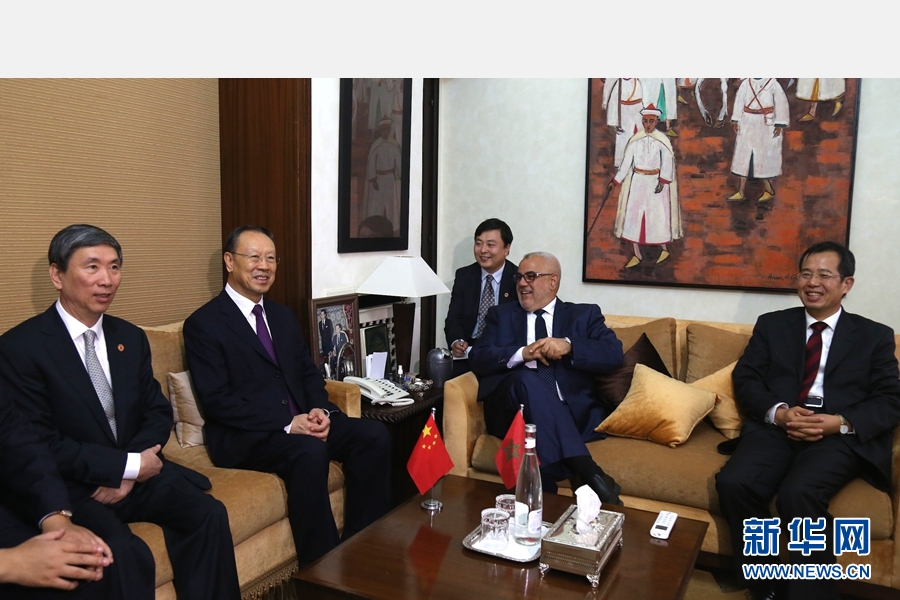 9月19日，在摩洛哥首都拉巴特，中共中央書記處書記、全國政協副主席杜青林（左二）會見摩洛哥政府首腦本·基蘭（右二）。應摩洛哥參議院邀請，中共中央書記處書記、全國政協副主席杜青林于18日至20日率中共代表團訪摩，分別會見政府首腦本·基蘭、參議長本希馬、真實性與現代黨總書記奧馬里等。新華社記者劉鍇攝