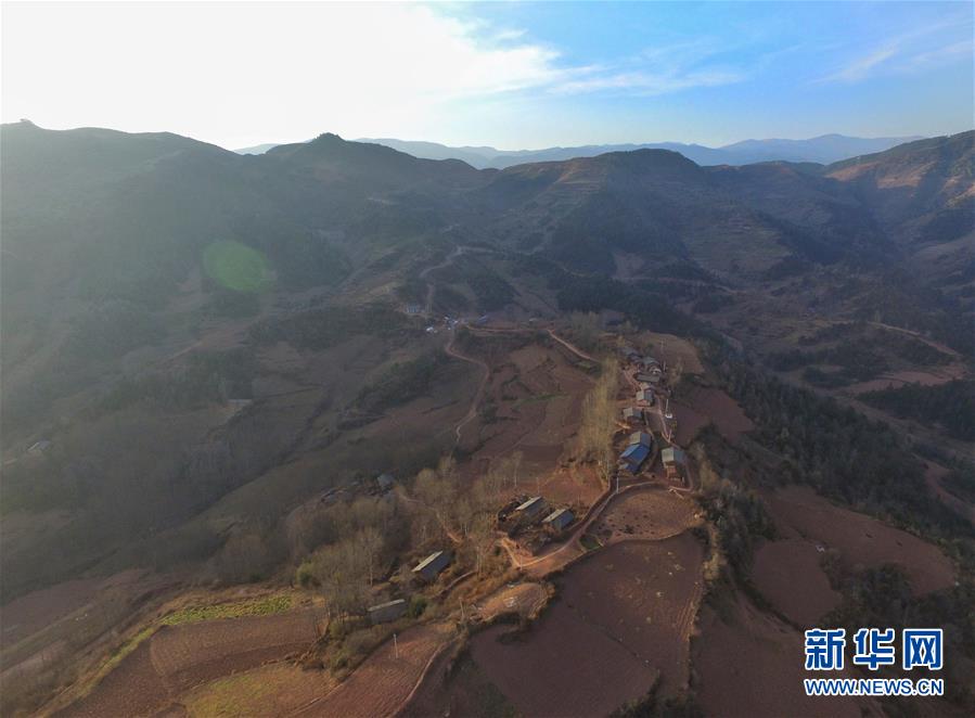 (新媒體專線)(1)我們對(duì)美好生活更加充滿信心——習(xí)近平總書記春節(jié)前夕赴四川看望慰問(wèn)回訪記