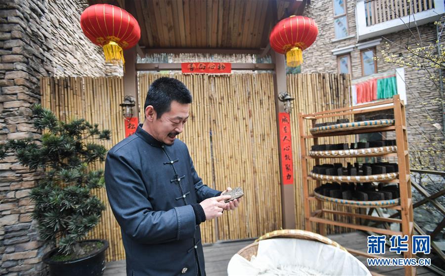 (新媒體專線)(5)我們對(duì)美好生活更加充滿信心——習(xí)近平總書記春節(jié)前夕赴四川看望慰問(wèn)回訪記