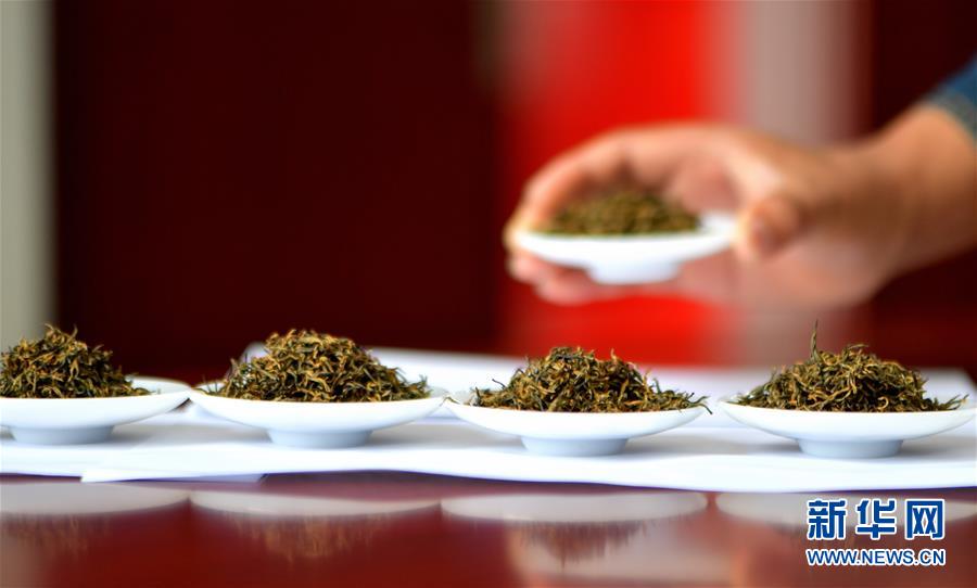 #(社會(huì))(7)人間至味“冷后渾”