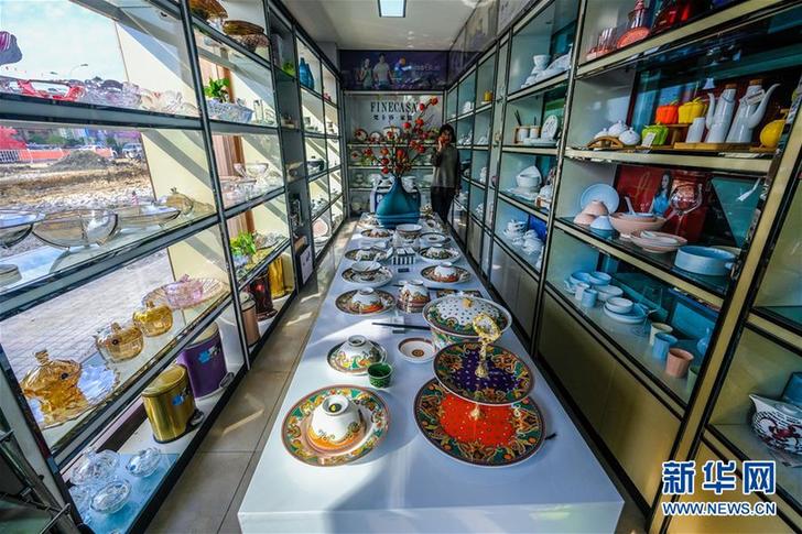 (慶祝改革開放40周年基層行·鄉鎮篇·圖文互動)(3)“中國第一座農民城”溫州龍港正向現代化新生城市跨越