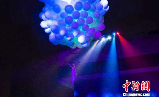 圖為燈光節現場。寧波文化廣場供圖 圖為燈光節現場。寧波文化廣場供圖