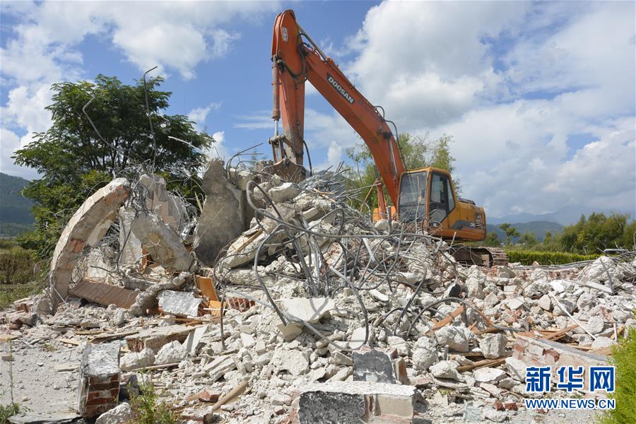 （新華視點(diǎn)·回望2018·圖文互動(dòng)）（1）2018年新華社曝光多起破壞生態(tài)事件，記者年底追訪發(fā)現(xiàn)……
