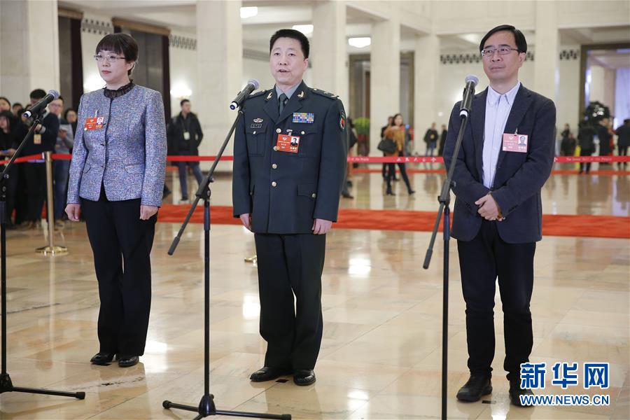 （兩會·政協開幕）（5）全國政協委員接受采訪