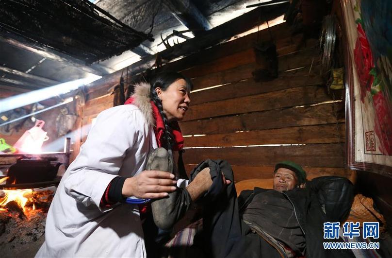 (新華全媒頭條·圖文互動(dòng))(9)大峽谷里的“背簍醫(yī)生”