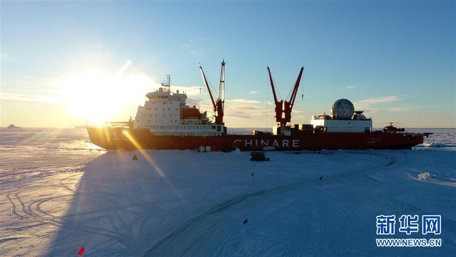 (第35次南極科考·圖文互動)(3)冰山雪海探南極——“雪龍”號第35次南極科考航行記
