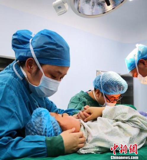 圖為:手術過程順利 鄭燕國 攝 圖為:手術過程順利 鄭燕國 攝