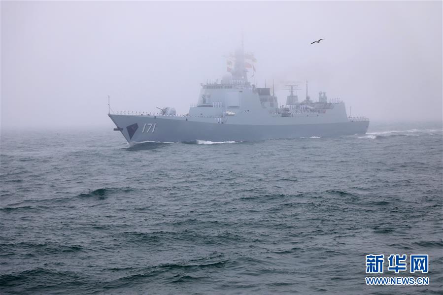 (新華全媒頭條·人民海軍70年·圖文互動(dòng))(7)奏響新時(shí)代海上和平樂章——人民海軍成立70周年海上閱兵活動(dòng)紀(jì)實(shí)