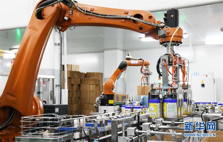 (在習近平新時代中國特色社會主義思想指引下——新時代新作為新篇章·圖文互動)(4)“無人作業”來臨 綠色食品“當家”——黑龍江探索現代農業發展路徑