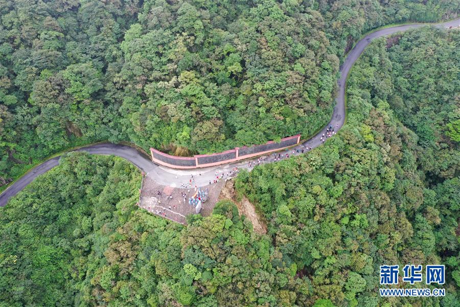 (壯麗70年·奮斗新時代——記者再走長征路·圖文互動)(4)歷盡苦難而淬火成鋼——紅軍為什么能沖出絕境?