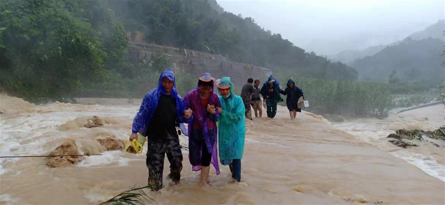 (圖文互動)(3)洪水中的溫情時刻——廣西抗洪救災中的三個暖心小故事