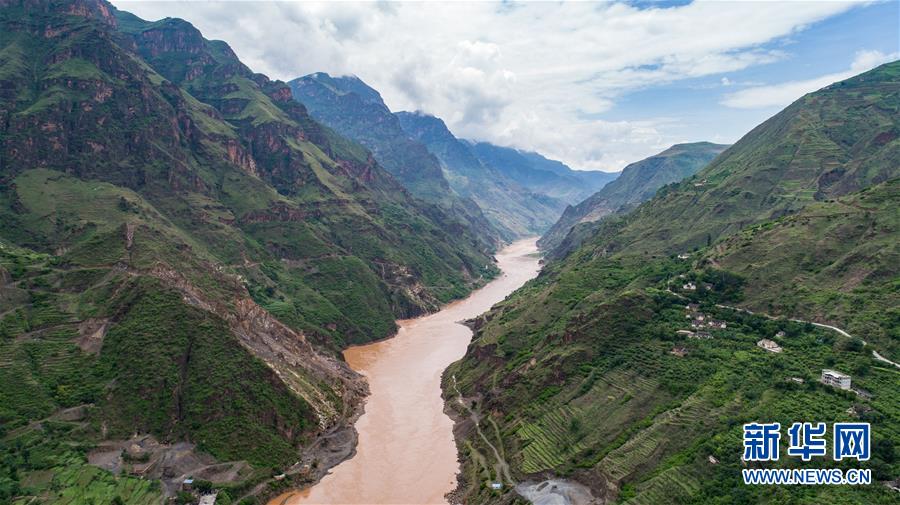 (壯麗70年·奮斗新時(shí)代——記者再走長(zhǎng)征路·圖文互動(dòng))(2)七天七夜,驚心動(dòng)魄——皎平渡口永不消失的紅色記憶
