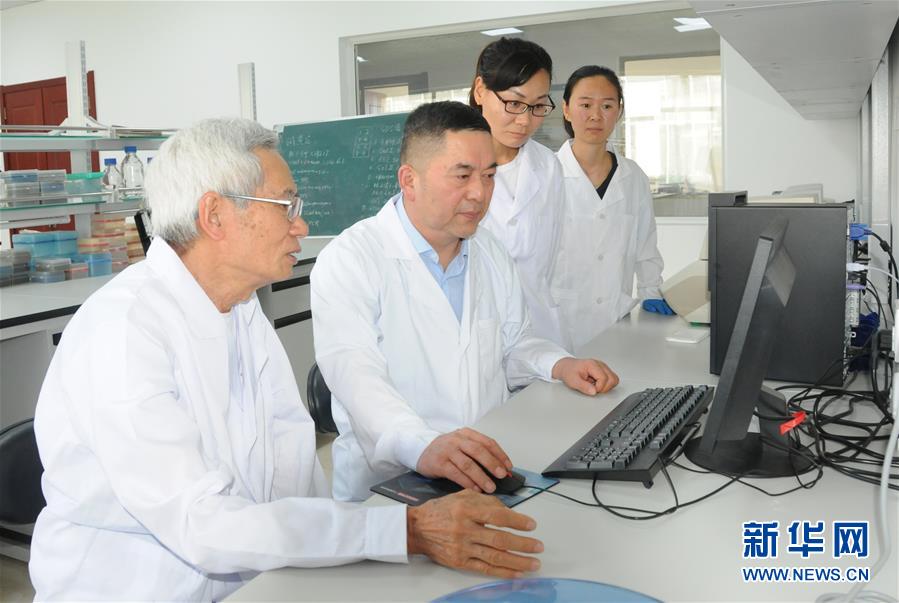 (愛國(guó)情 奮斗者·圖片互動(dòng))(1)張永平:像打造“中國(guó)芯”一樣打造“中國(guó)葵”