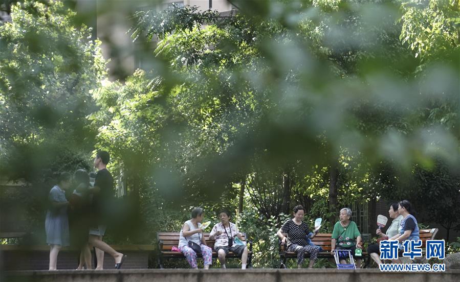 （習近平的民生關切事·圖文互動）（6）為了夢圓安居，創造幸福生活——習近平總書記牽掛的民生事之“住有所居”篇