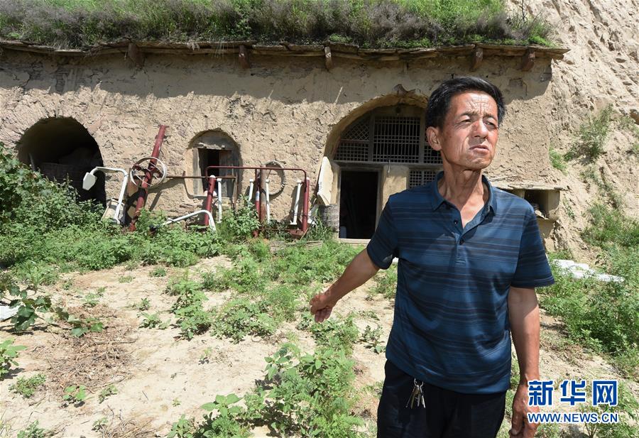 (新華全媒頭條·壯麗70年·奮斗新時代——記者再走長征路·圖文互動)(2)紅星,從這里照耀中國——陜北見證中國革命的歷史轉(zhuǎn)折