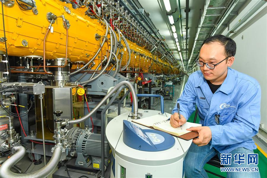 (壯麗70年·奮斗新時代——共和國發展成就巡禮·圖文互動)(5)南粵譜寫新篇章 敢為人先再出發——廣東70年跨越式發展紀實