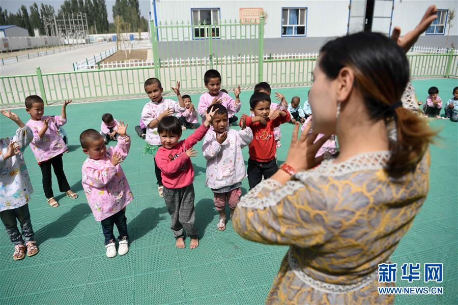 (決戰決勝脫貧攻堅·圖文互動)(6)“她力量”托起南疆脫貧攻堅“新引擎”