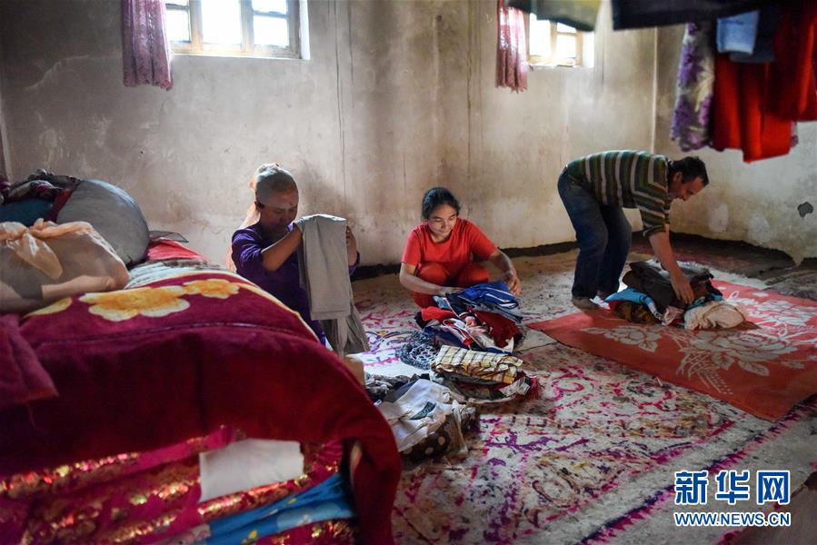 (決戰(zhàn)決勝脫貧攻堅·圖文互動)(6)拋在舊鄉(xiāng)的“火墻”——新疆易地扶貧搬遷安置點見聞