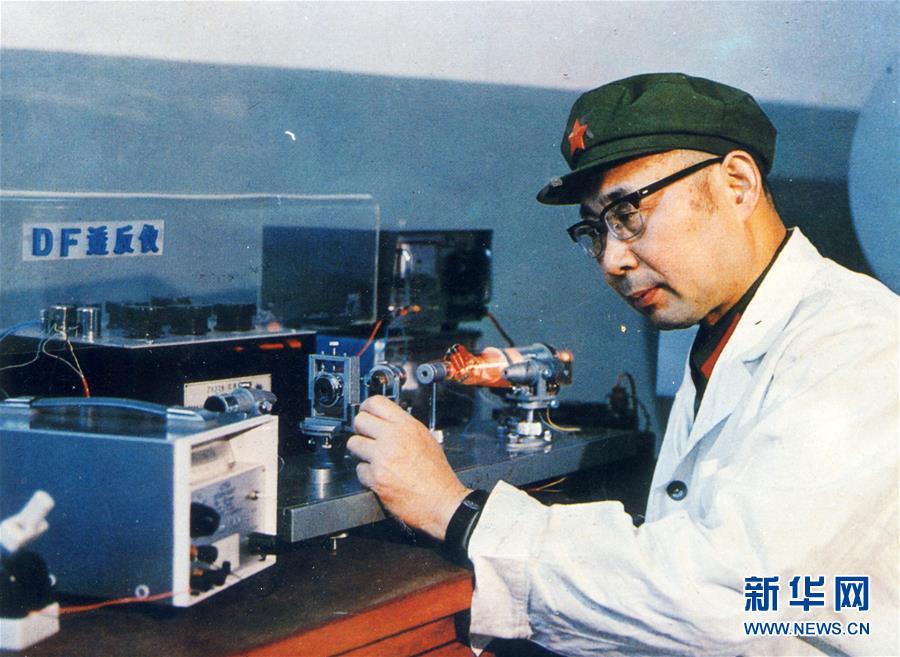 （愛國情 奮斗者·圖文互動(dòng)）（2）永不停轉(zhuǎn)的“陀螺”——追記中國工程院院士、國防科技大學(xué)教授高伯龍