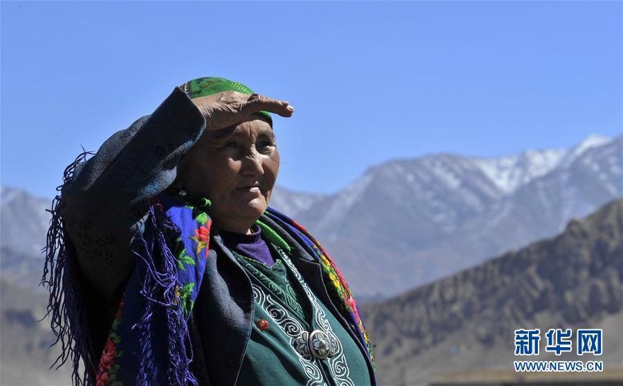 (壯麗70年·奮斗新時代——共和國榮光·圖文互動)(2)中國,一生的守護——記“人民楷模”國家榮譽稱號獲得者布茹瑪汗·毛勒朵