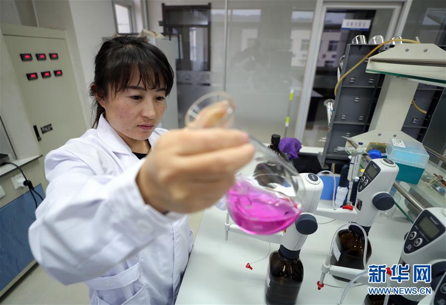 (四中全會精神在基層·圖文互動)(6)老工業城市“明星產品”的昔與今