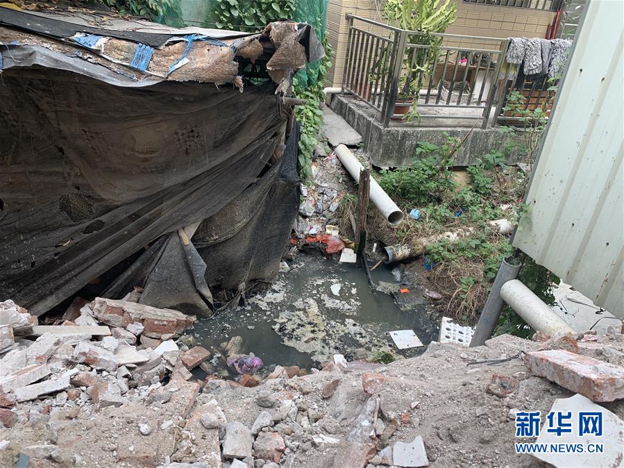 （圖文互動(dòng)）（3）河長(zhǎng)職責(zé)寫(xiě)得明明白白，條條舉措無(wú)一落實(shí)——國(guó)務(wù)院檢查組暗訪核查佛山一農(nóng)村河涌黑臭十余年無(wú)人管理