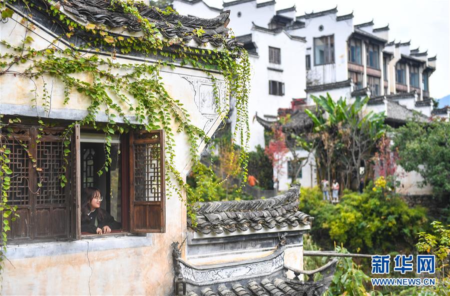 (圖文互動)(2)鄉(xiāng)村攝影師、鄉(xiāng)村“模特”、民宿店主——鄉(xiāng)村旅游推動婺源農(nóng)民生活方式發(fā)生新變化