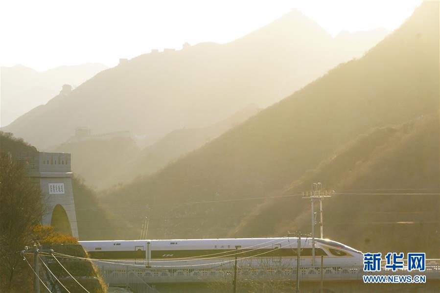 (新華全媒頭條·圖文互動)(11)百年跨越,逐夢京張——寫在京張高鐵開通暨中國高鐵突破3.5萬公里之際