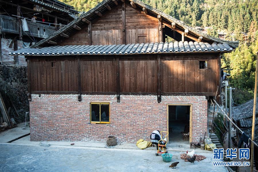 (決戰(zhàn)決勝脫貧攻堅·圖文互動)(2)歷史性告別“人畜混居” 貴州7萬余戶山民“新家”迎新年