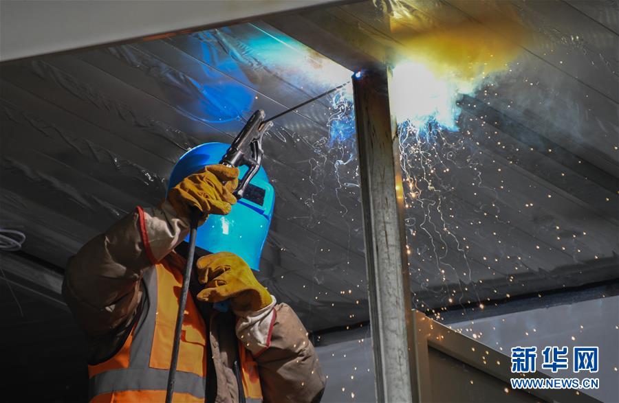 (新華全媒頭條·圖文互動)(14)“火神”戰(zhàn)瘟神——火神山醫(yī)院10天落成記