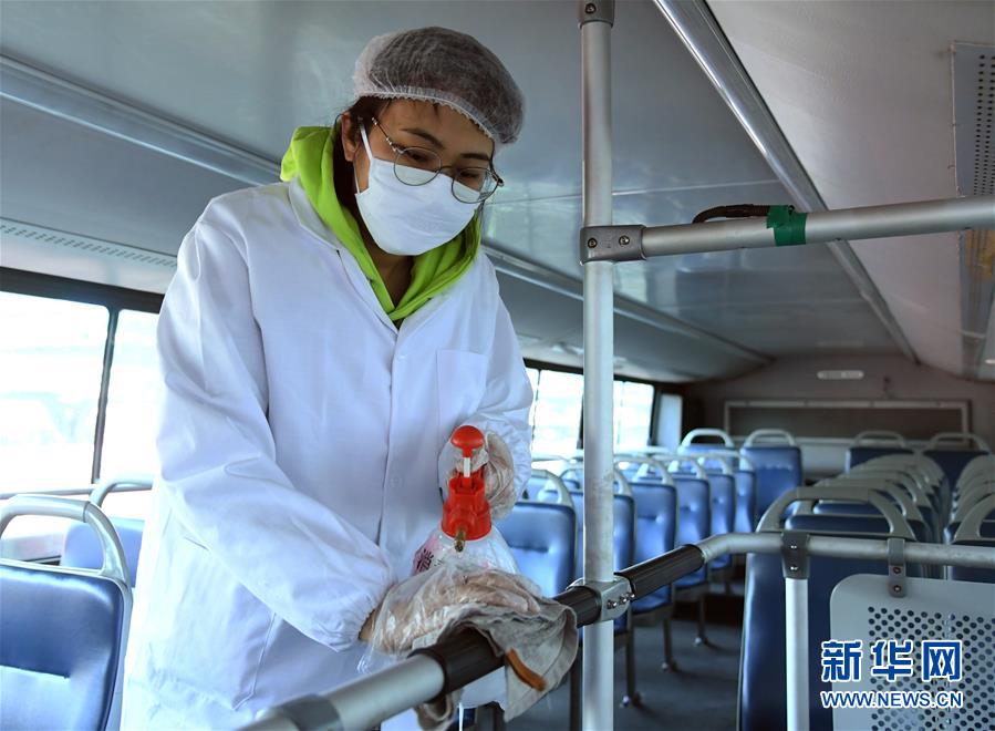 (聚焦疫情防控·圖文互動)(7)北京節后首個工作日:交通秩序井然 市場供應穩定