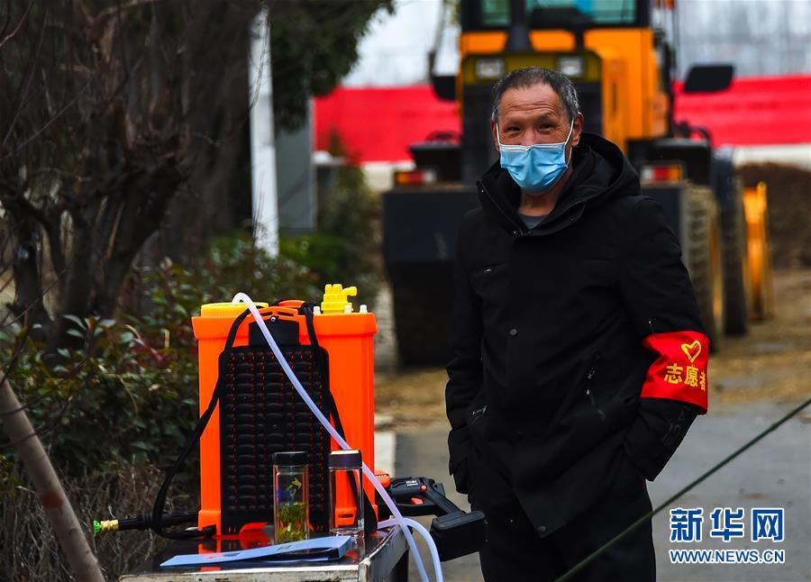 （新華全媒頭條·圖文互動(dòng)）（6）農(nóng)村戰(zhàn)“疫”如何攻堅(jiān)？——來自湖北農(nóng)村疫情防控一線的報(bào)告