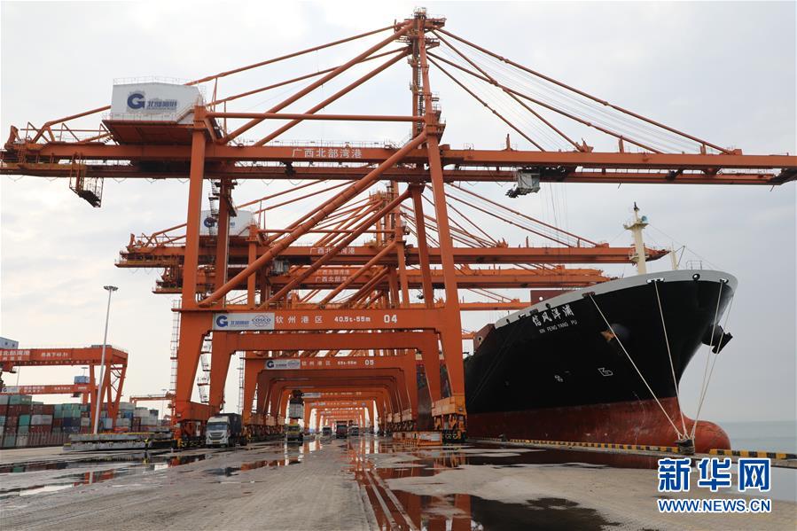 （圖文互動）（3）抓好防疫保暢，還管司機吃飯——廣西欽州保稅港區服務企業復工見聞