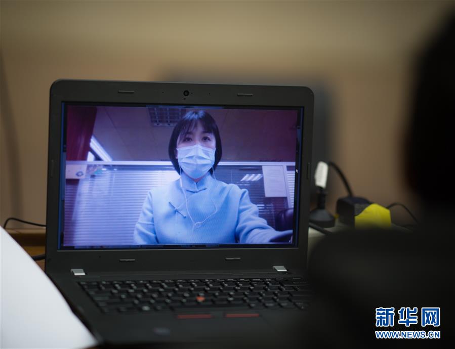 (新華全媒頭條配圖·圖文互動)(13)戰“疫”的一天——新華社記者直擊湖北保衛戰