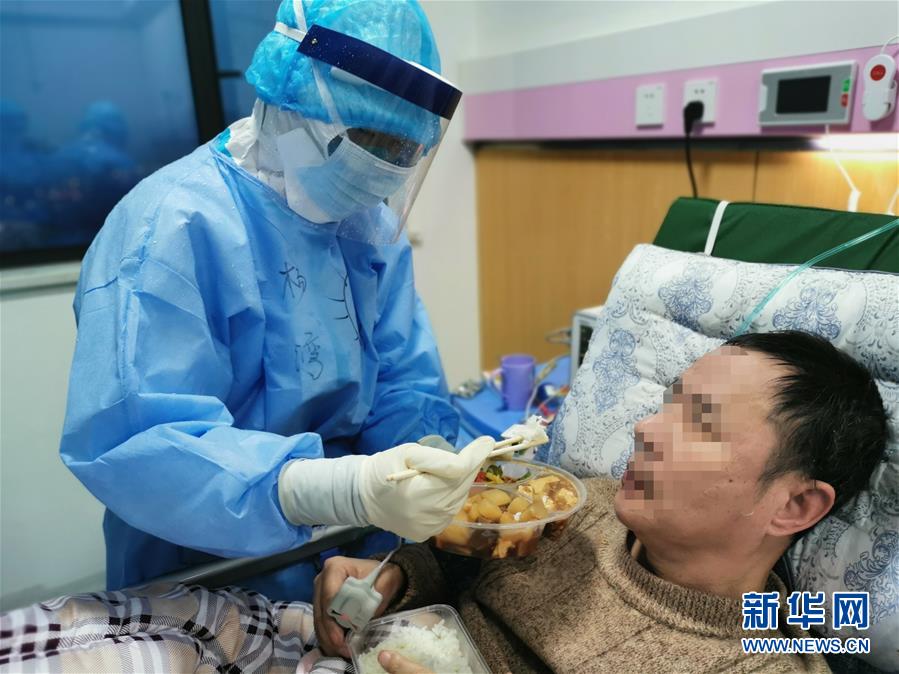 (一線抗疫群英譜·圖文互動)(3)“我們,撐得起!”——軍隊支援湖北醫療隊年輕醫務工作者的青春宣言