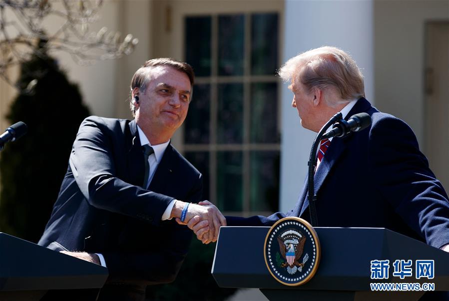 (國(guó)際)(1)巴西總統(tǒng)博索納羅新冠病毒檢測(cè)呈陰性