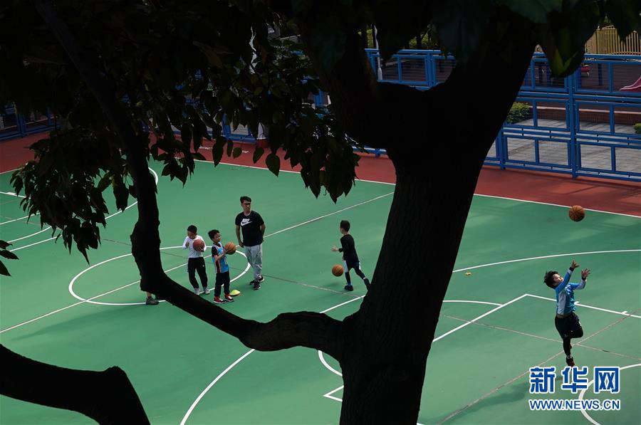 (XHDW·圖文互動)(6)疫情下的香港:艱難卻充滿希望