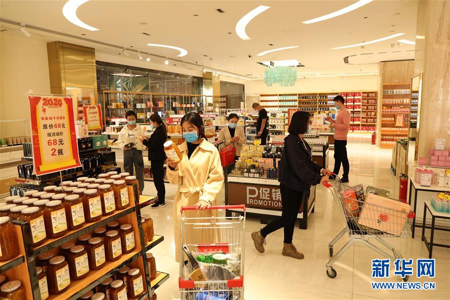 (聚焦疫情防控·圖文互動)(1)中哈霍爾果斯國際邊境合作中心中方區域恢復運營