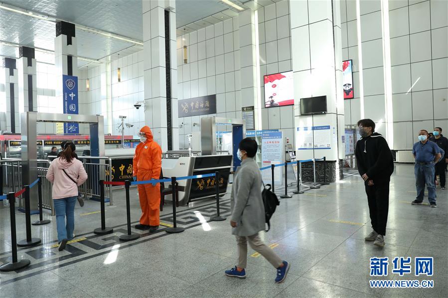 (聚焦疫情防控·圖文互動)(3)中哈霍爾果斯國際邊境合作中心中方區域恢復運營