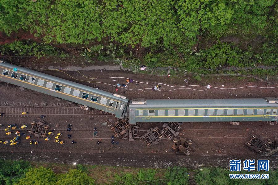 (圖文互動)(1)列車為何沒能及時停住?——京廣線T179次列車脫軌事件追蹤